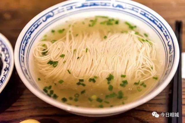 独家调味吊汤，相城一碗白焖肉面杀入